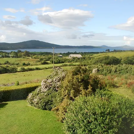 Carbery Guest Bed & Breakfast 4*